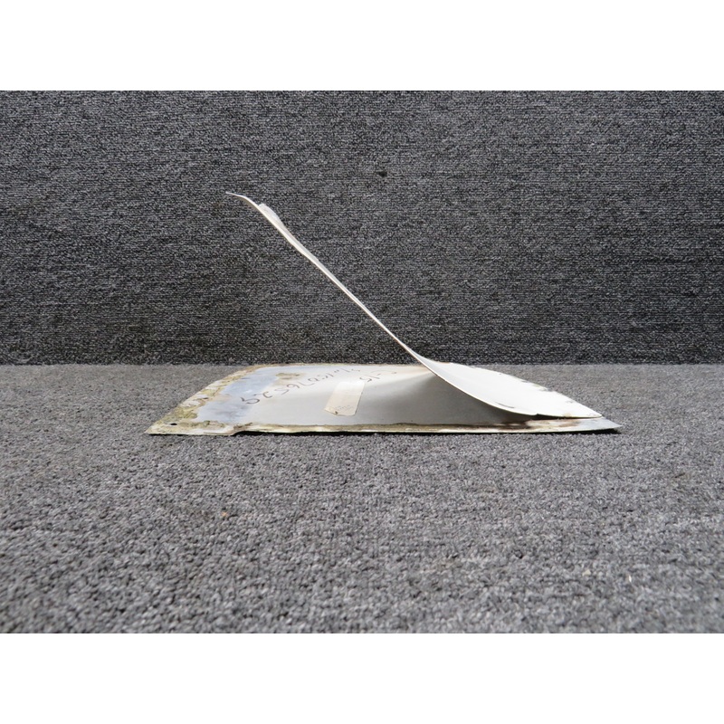 0412032-2 Cessna 150M Wing to Fuselage Fairing Assembly RH (Bent)
