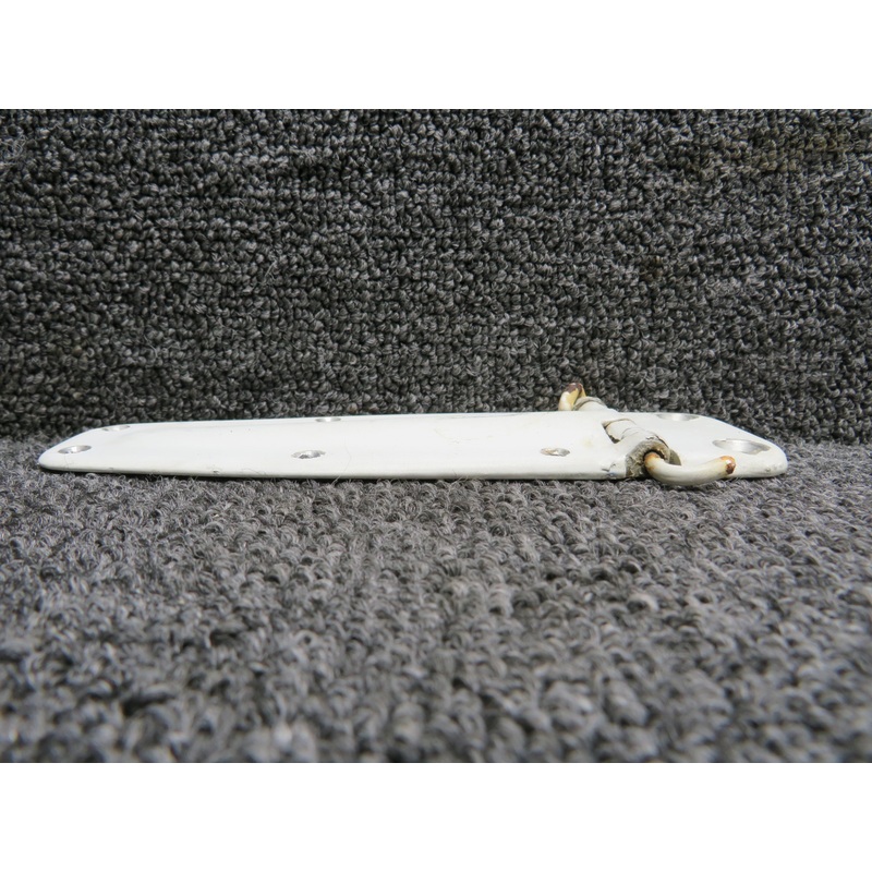 0413426-4 (Use: 0413426-17) Cessna 150J Cabin Door Upper Hinge Assembly RH