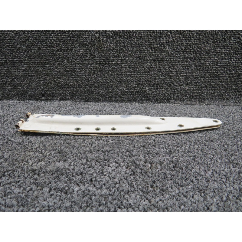 0511238-2 Cessna 172 Cabin Door Upper Hinge Aft RH