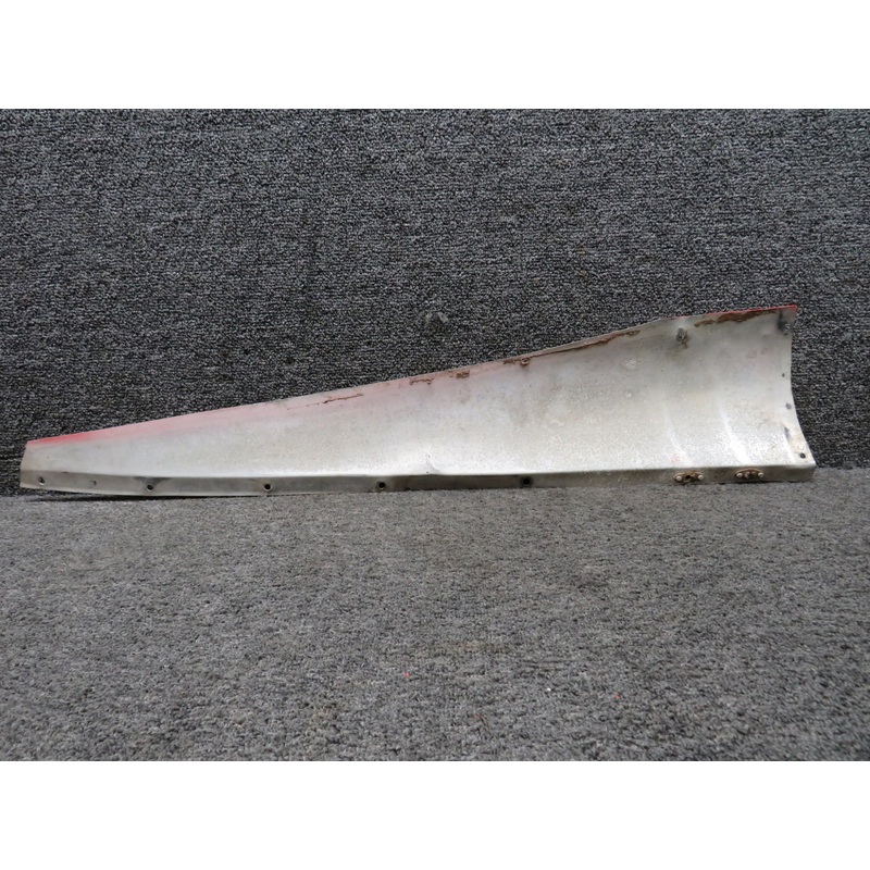 0431015-8 Cessna 152 Stabilizer Fairing Assembly RH (Striped)