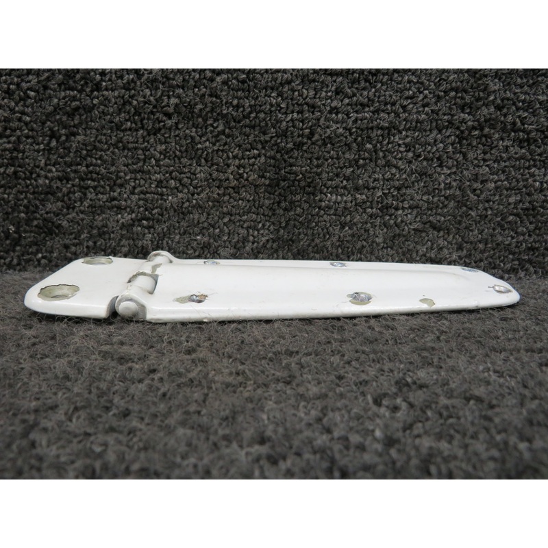 0413426-3 (Use: 0413426-18) Cessna 150H Upper Cabin Door Hinge Assembly LH
