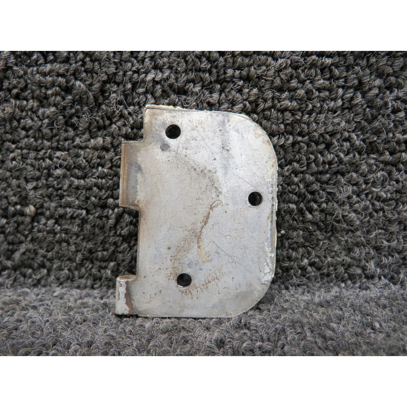 0511280-4 Cessna 172G Cabin Door Lower Hinge RH