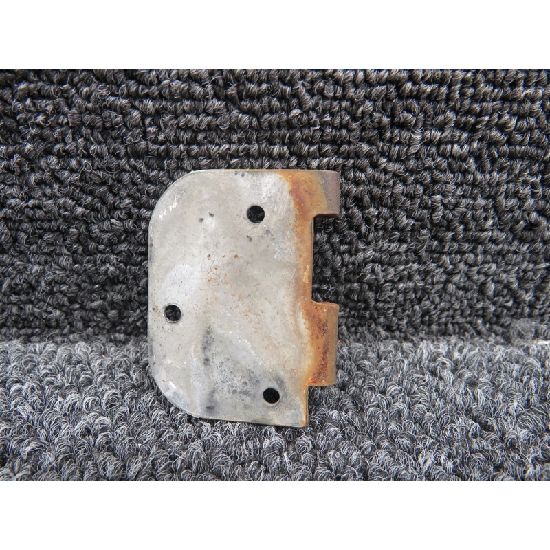 0511239-2 Cessna 172 Cabin Door Lower Hinge Half Forward RH
