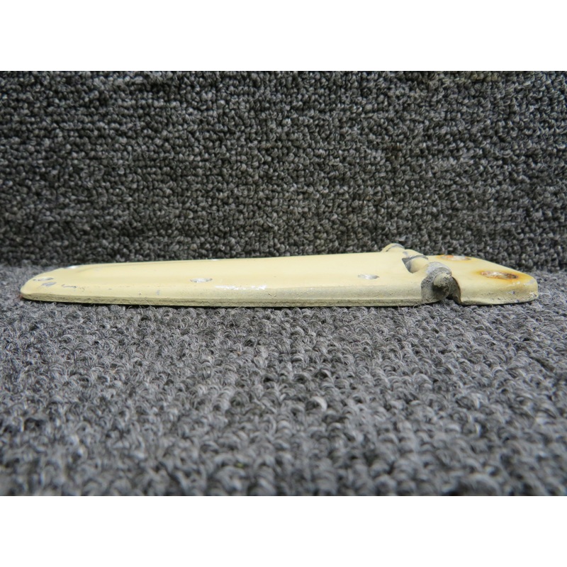 0413426-3 (Use: 0413426-18) Cessna 150L Lower Cabin Door Hinge Assembly RH