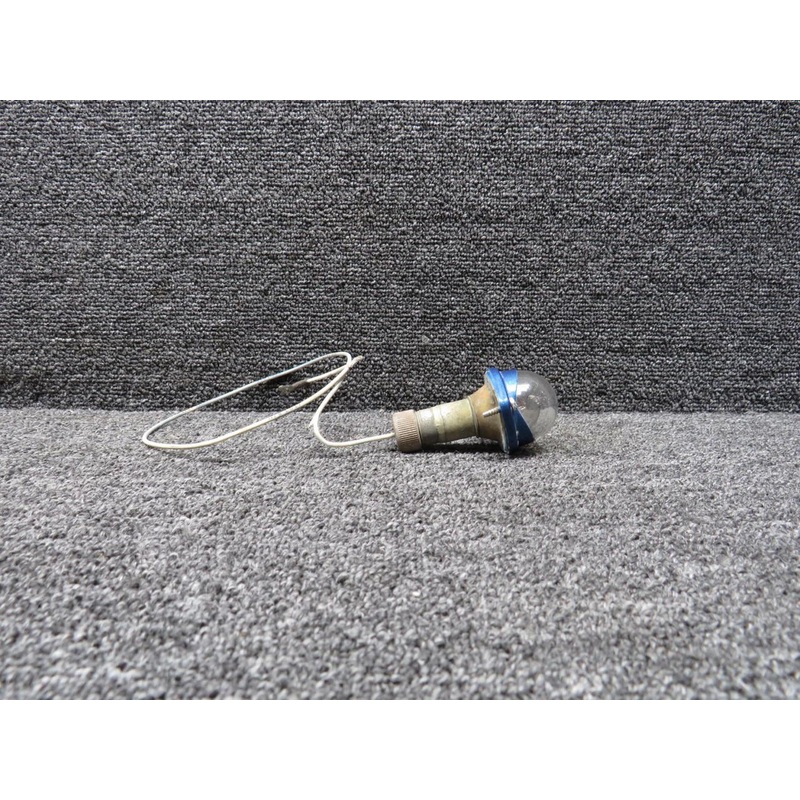 0433006-7 (Use: C622001-0102) Cessna 182J Tail Cone Light Assembly with Lens