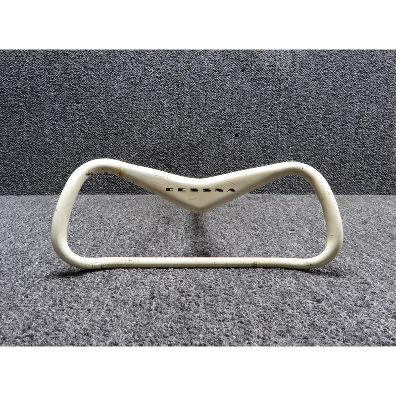 0513127-5 Cessna 172 Control Wheel Assembly Length: 16.5 (Chipping Paint)