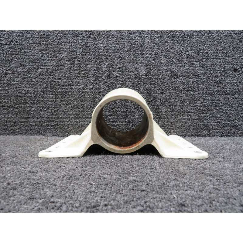 0543013-1 Cessna 172A Nose Gear Upper Fitting (Rusted Inner Ring)