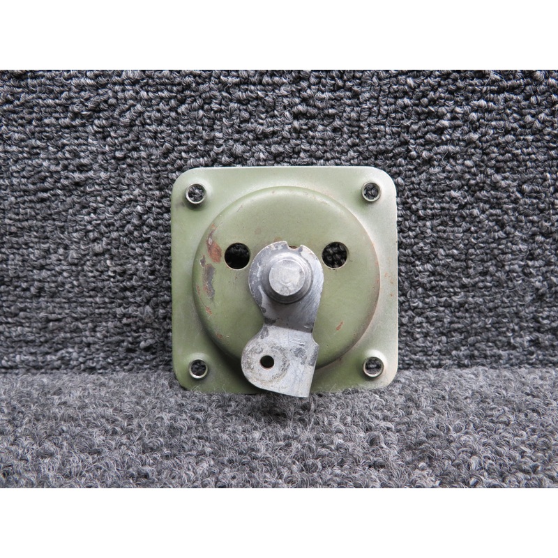 0413195-3, 0511227-6 Cessna 172D Cabin Door Handle Plate Assembly with Shaft RH