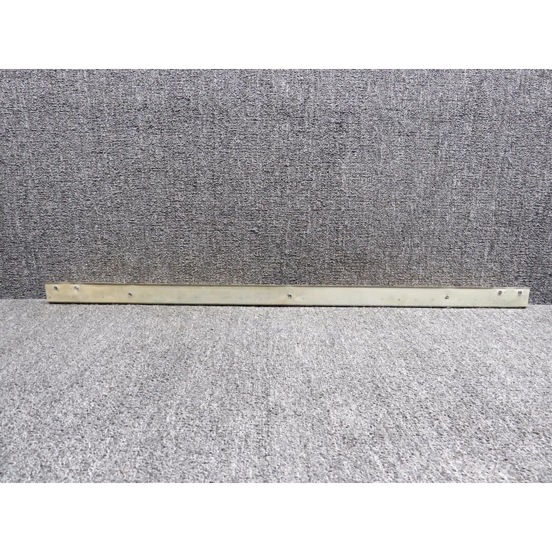 0511130 Cessna 172D Shield Trim Overhead Forward