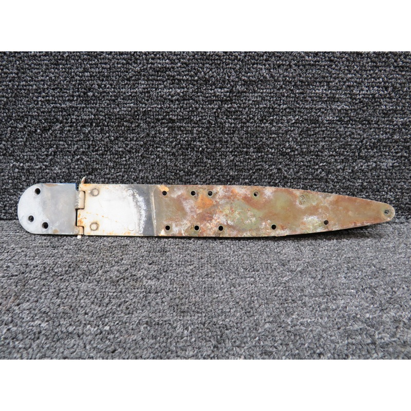 0511280-1 Cessna 172RG Upper Cabin Door Hinge LH (Rusted)