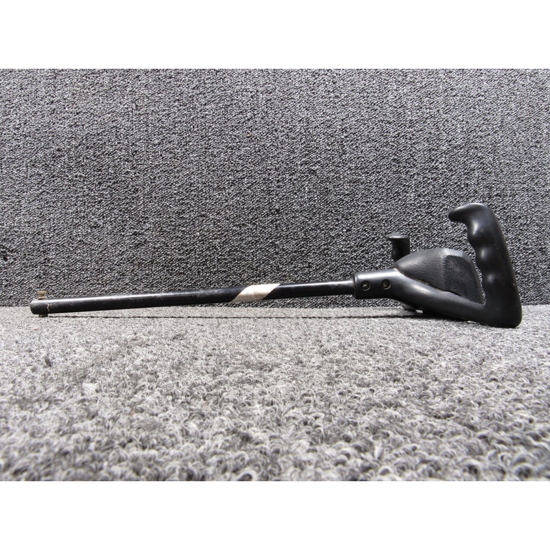 0513261-15 Cessna 152 Control Wheel Assembly Pilot & Co-Pilot (Length: 15.25)
