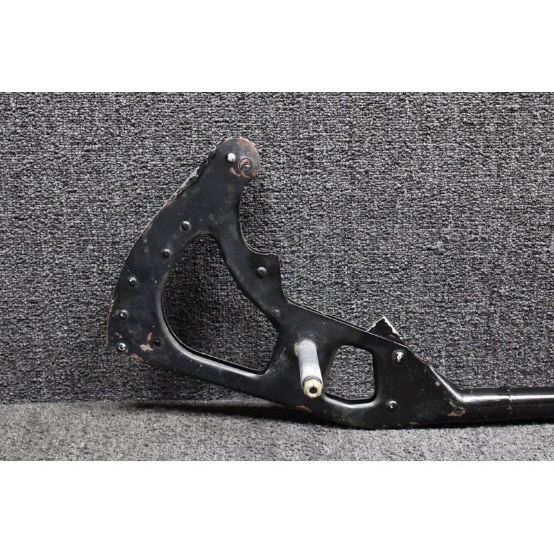 0510166-6 Cessna 172D Flap Lever Assembly