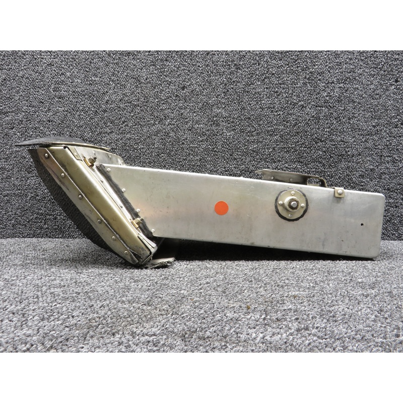 0552113-13 Cessna C-172M Carburetor Airbox Assembly (Damaged)