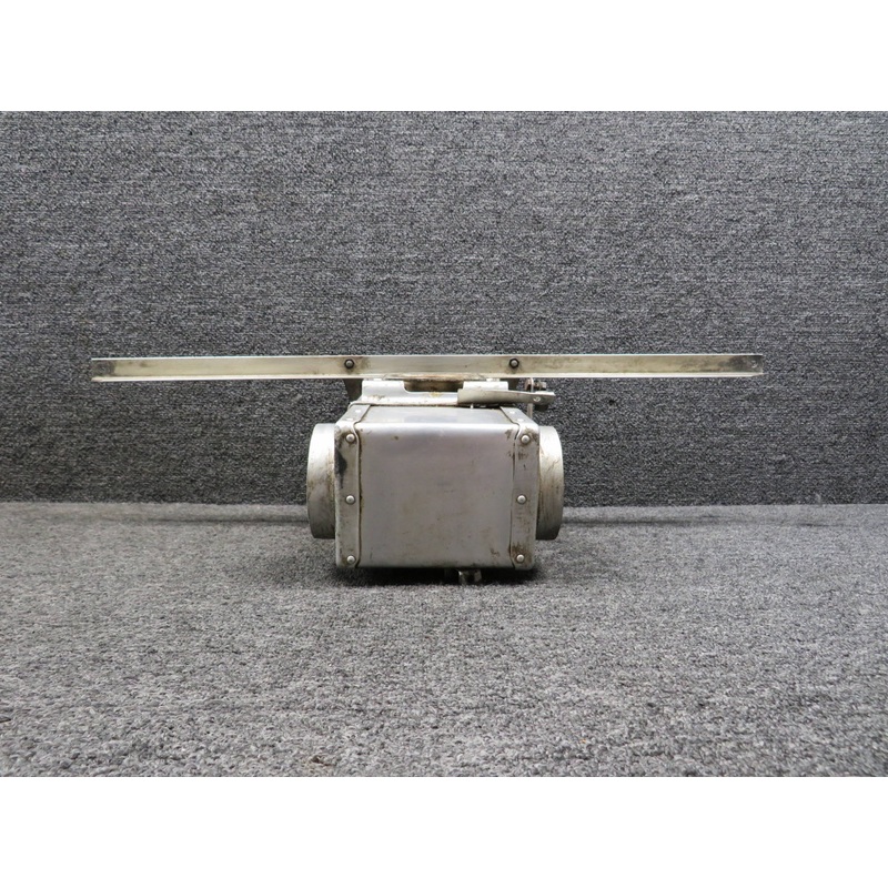 0550180-27 Cessna 172G Airbox Assembly with Bracket and Filter Housing