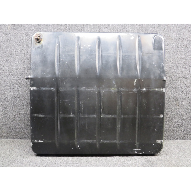 0526007-4 Cessna 172D RH Fuel Tank Assembly