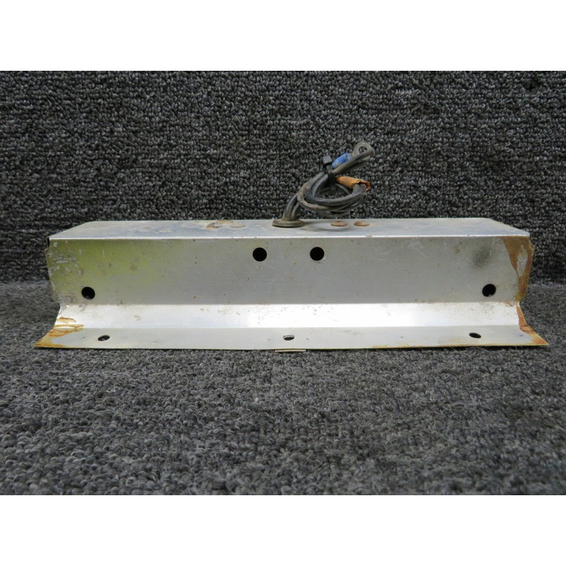 0700623-14 Cessna 182E Panel Light House Assembly 12 Volts (Corrosion)