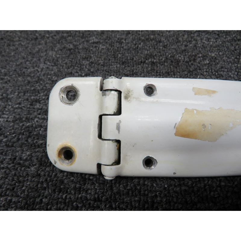 0413426-22 (Use: 0413426-23) Cessna 152 Upper Cabin Door Hinge Assembly RH