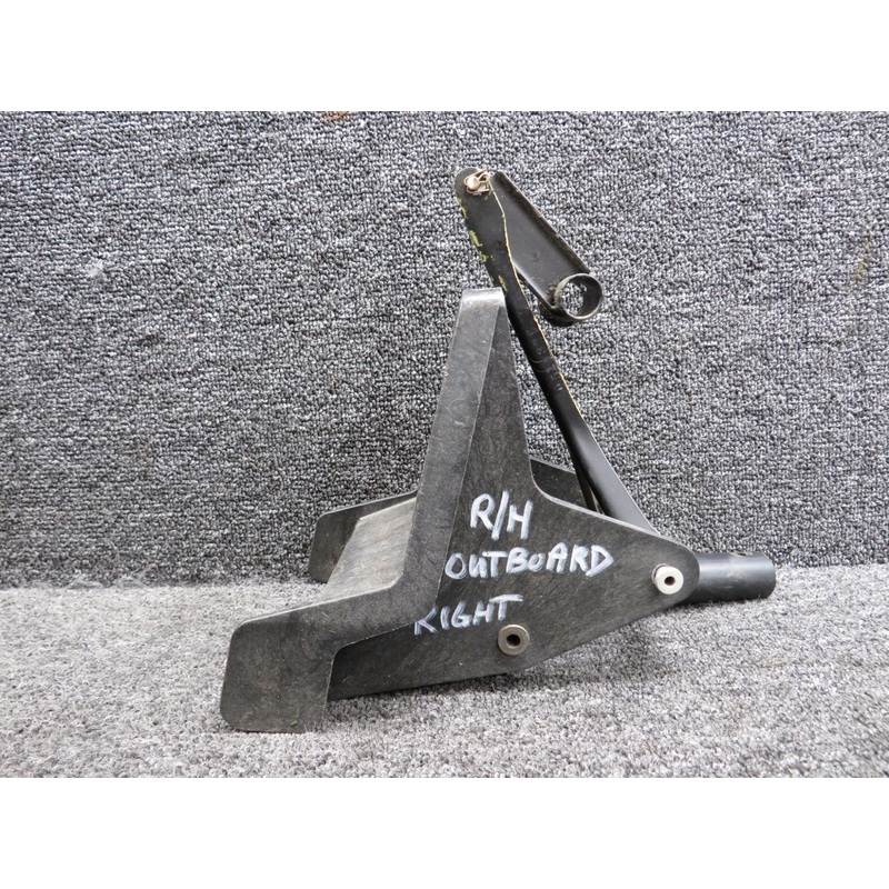 0413578-2 Cessna 172P Rudder Brake Pedal RH with Link and Bellcrank