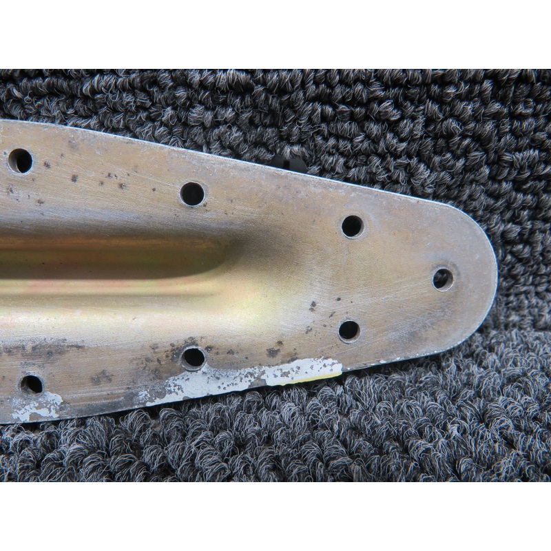 0517019-3 Cessna 172P Cabin Door Lower Hinge Aft LH