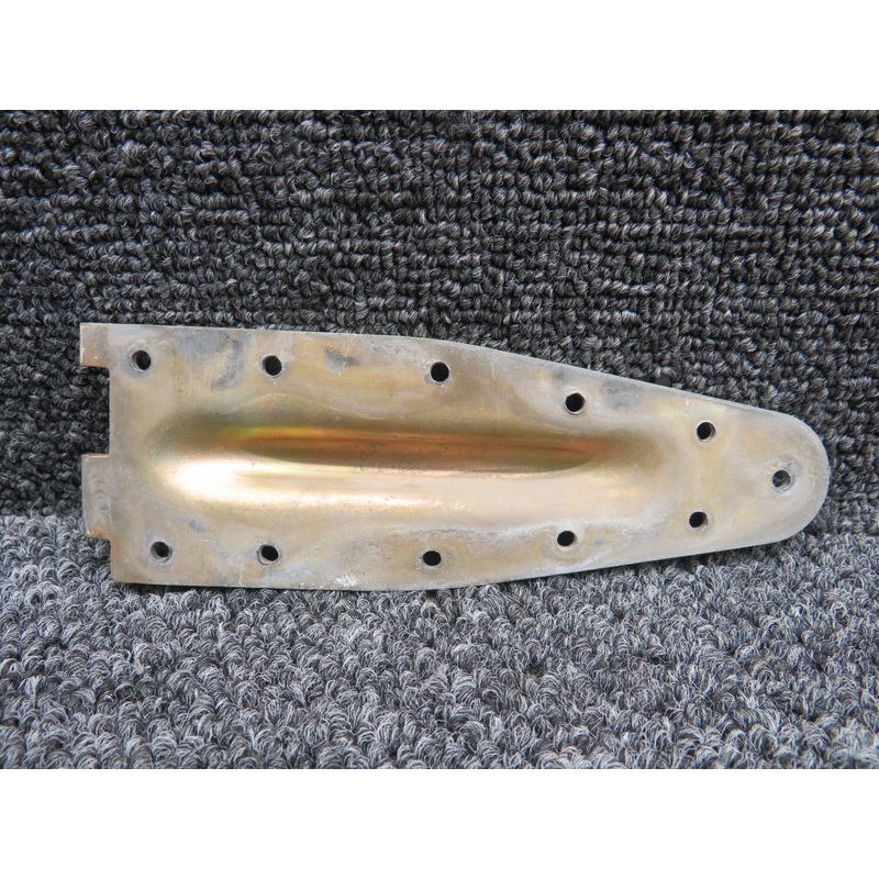 0517019-4 Cessna 172P Cabin Door Lower Hinge Aft RH