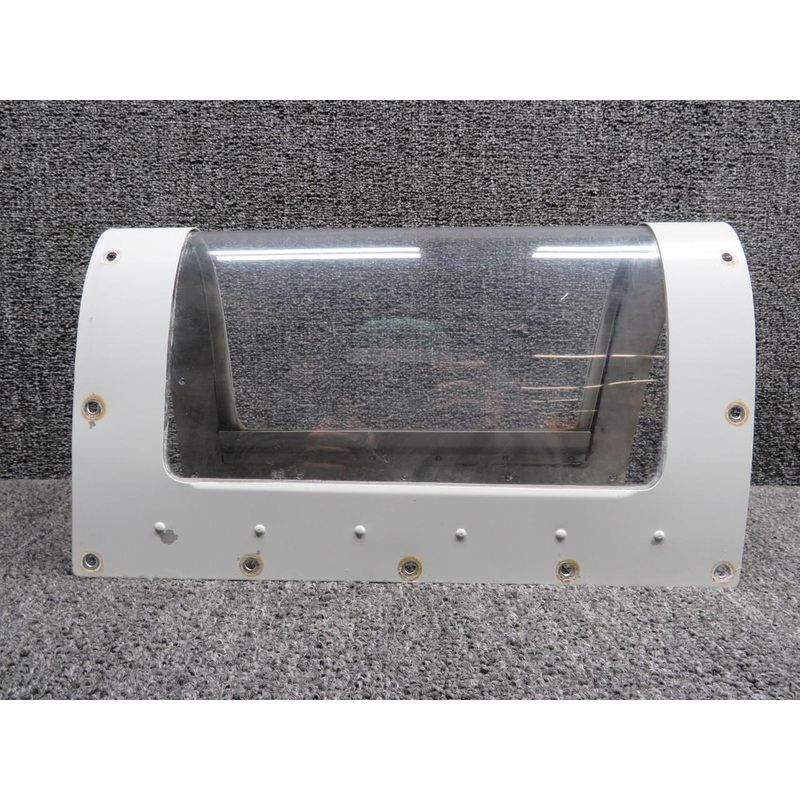 0523115 Cessna 172D Landing Light Window Assembly with Lens, Retainer