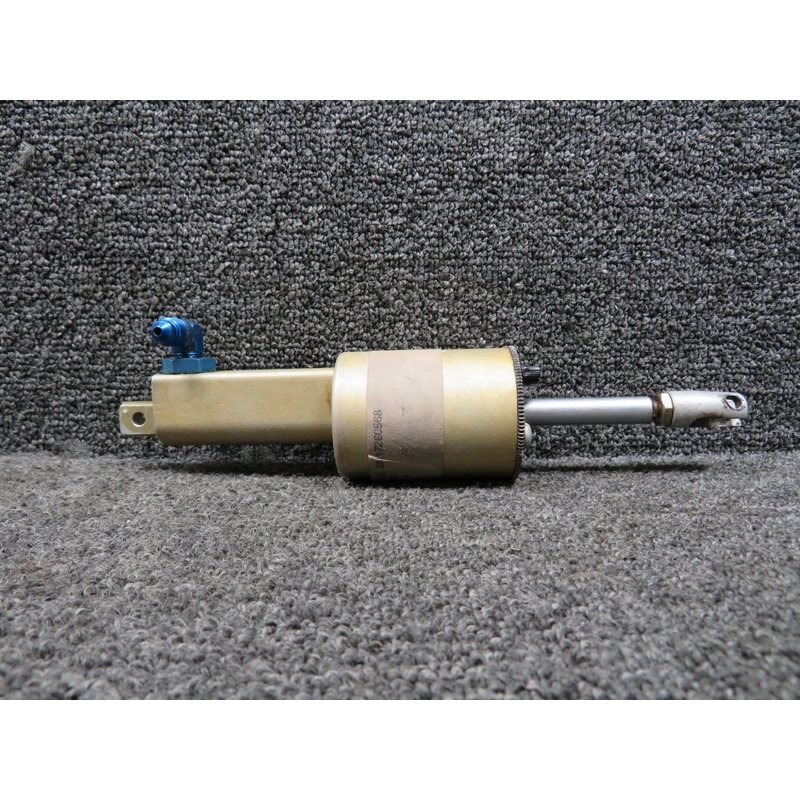 0541138-22 Cessna 172L Brake Cylinder Assembly