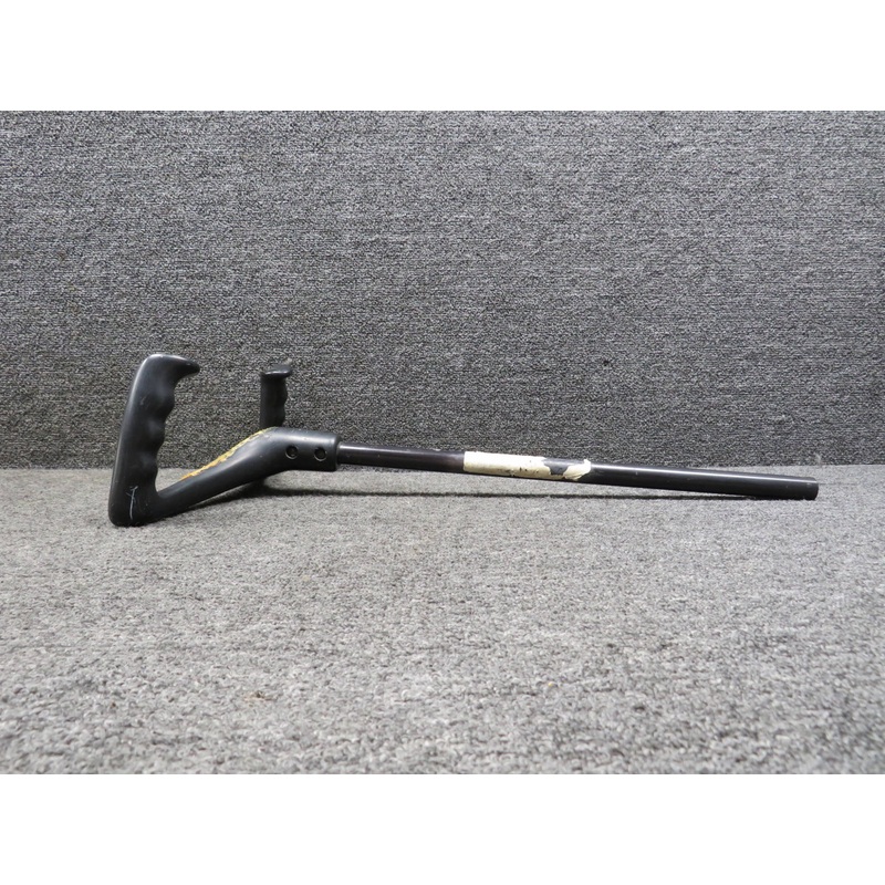 0513240-16 (WEU: 0513261-7) Cessna 150K Control Wheel Assembly (Length: 15.0625)