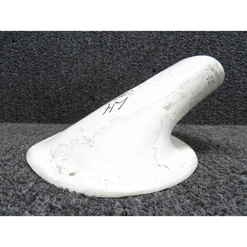0523047-1 Cessna 172M Wing Strut Fairing Upper LH