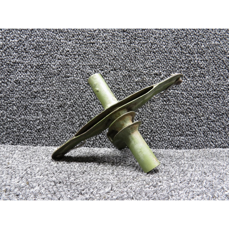 0523535-1 Cessna C-180 RH Flap Bellcrank