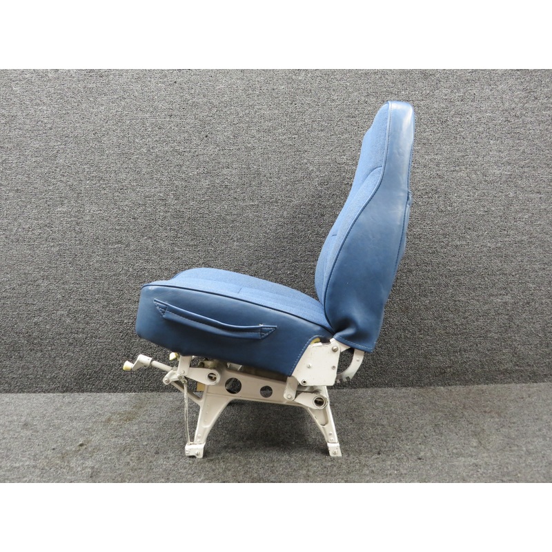 0700678-22 Cessna 182M Co Pilot Seat Assembly