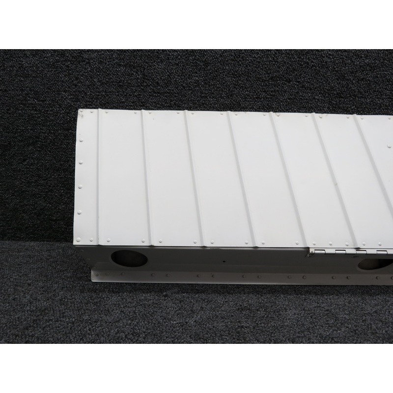 0523800-16 (Use: 0523800-25) Cessna 182M Aileron Assembly LH