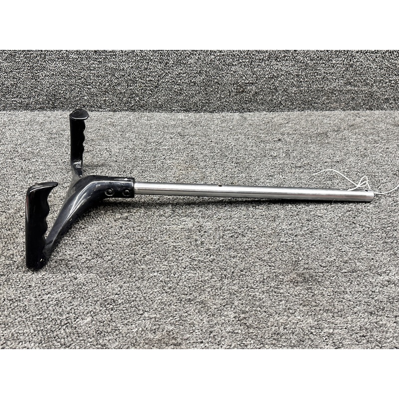 0513167-8 Cessna 182C Control Wheel Assembly with Switch RH (Rams Horn)