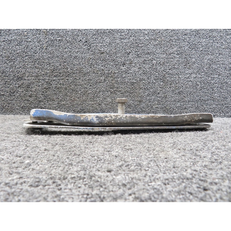 0441201-6, 0441220-2 Cessna 150L Main Gear Mounting Plate RH with Stiffener