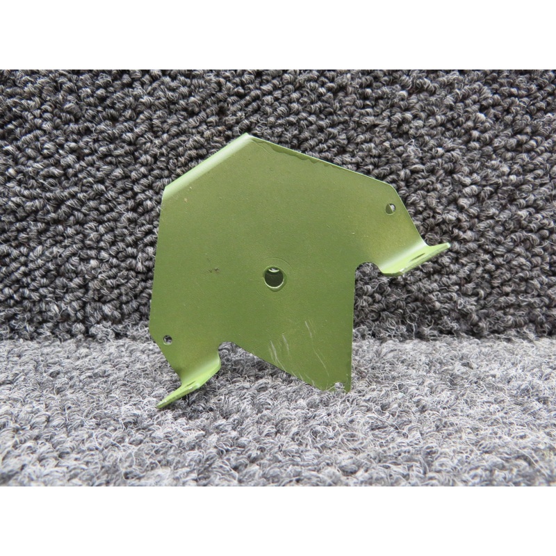 0512129 Cessna 172 Flap Pulley Bracket (Zinc Chromated)