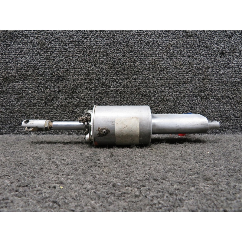 0541138-19 Cessna 150G Master Brake Cylinder Assembly