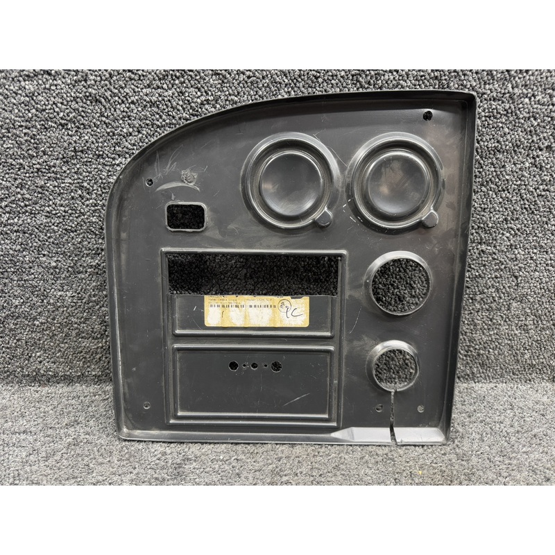 0513093-26-279 Cessna 172RG Instrument Cover RH