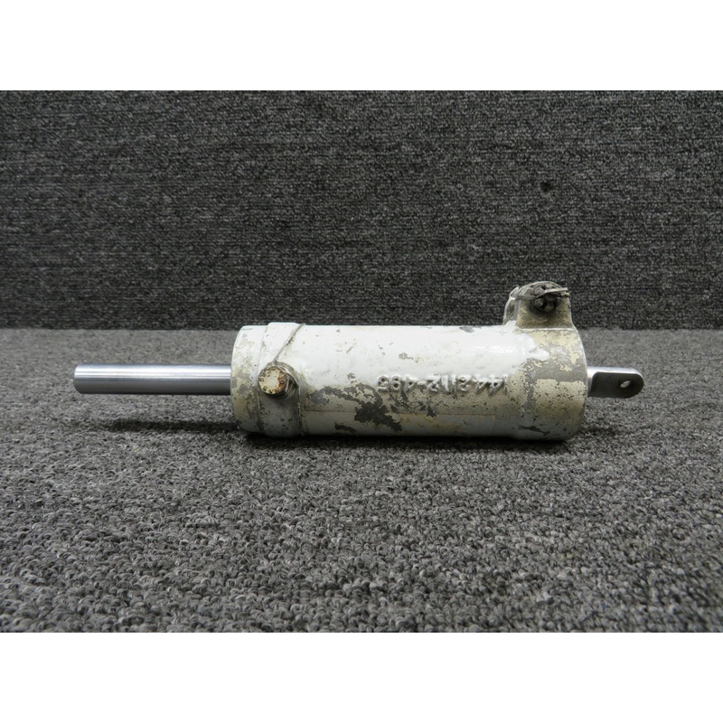 0542119-4 (Weu: 1442114-5) Cessna 182G Shimmy Dampener (Dented)