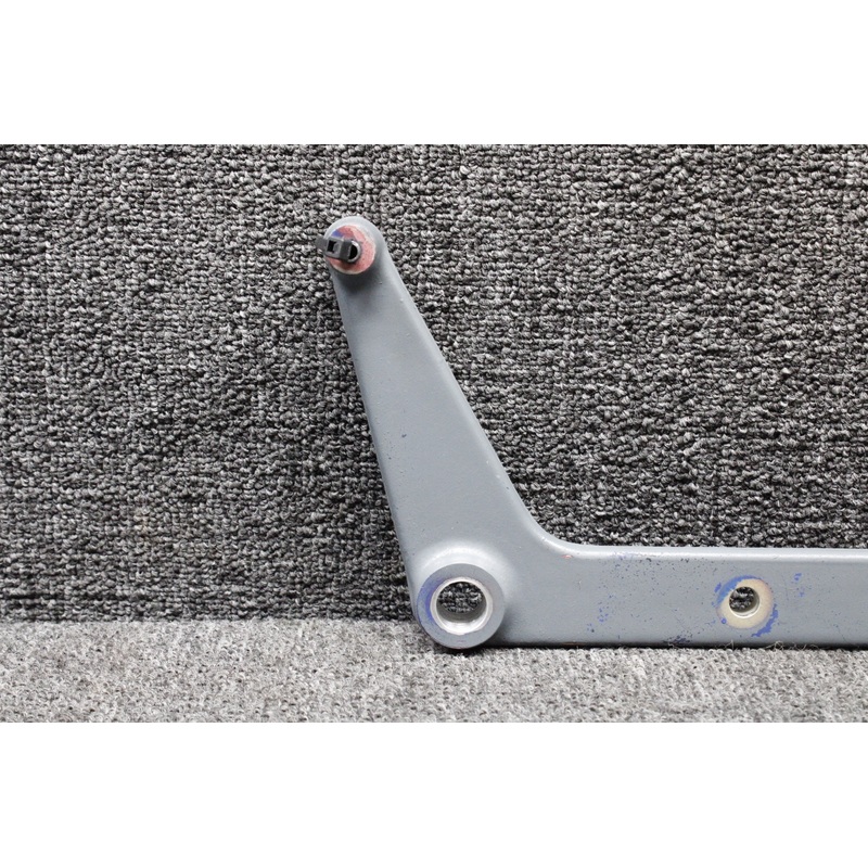 0514060-1 Cessna T210L Articulating Recline Middle Seat Pivot Bracket LH
