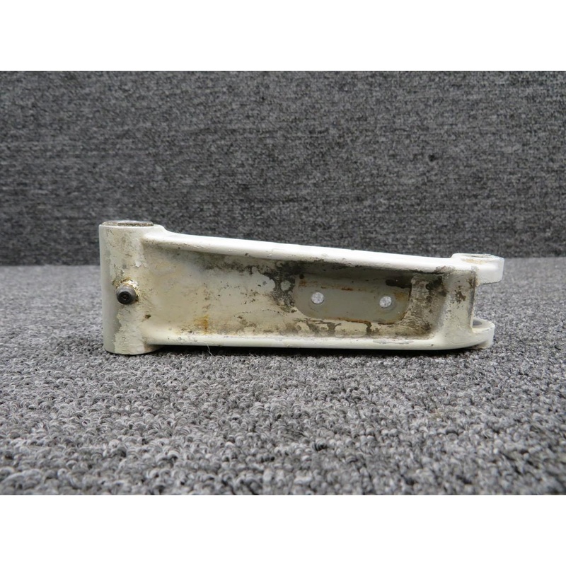 0543035-6 Cessna 210E Upper Torque Link (Damaged)
