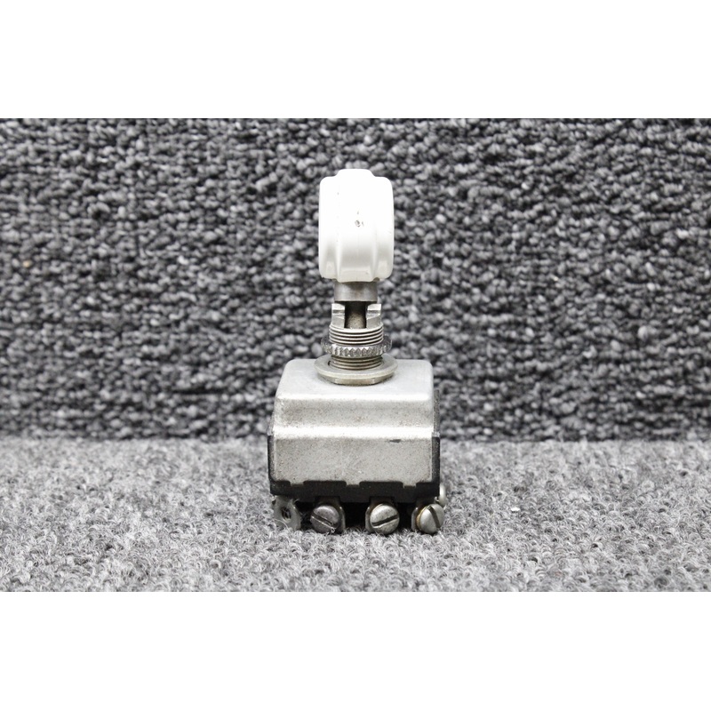 MS25127-E3 (Alt: 8859K44) Cessna T210L Landing Gear Toggle Switch