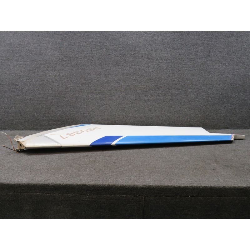 0431032-1 Cessna 152 Vertical Fin Assembly (Loose Parts, Dented & Worn)