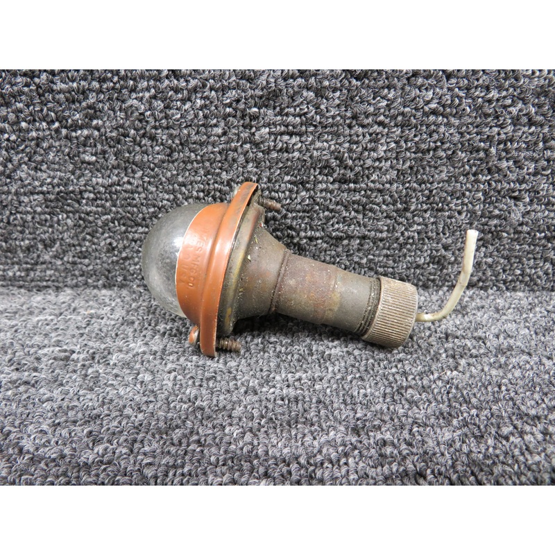 0433006-7 (Alt: C622001-0102) Cessna Tail Light (Worn Holes)