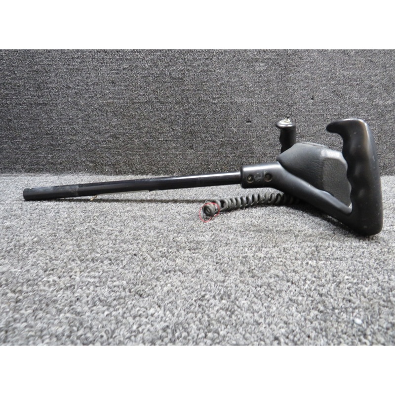 0513261-14 Cessna 172N Control Wheel Assembly Co Pilot (Length: 12.25)