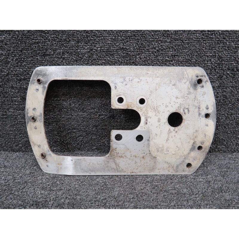 0441225-2 Cessna 150M Main Gear Wheel Fairing Plate RH (Bent Plate, Worn Paint)