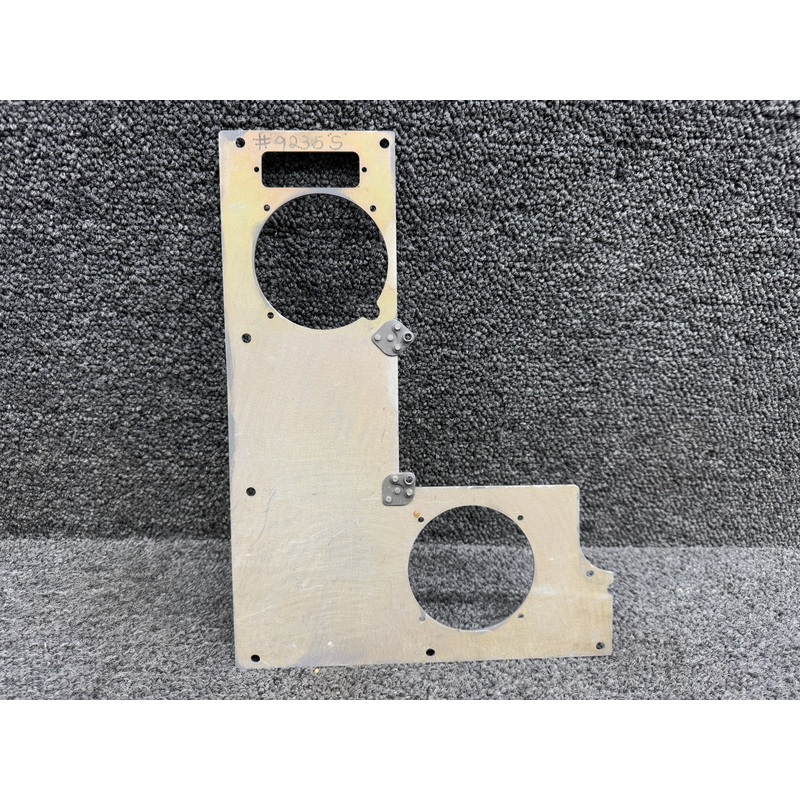0513571-44 Cessna 172S Inboard Pilot Instrument Panel
