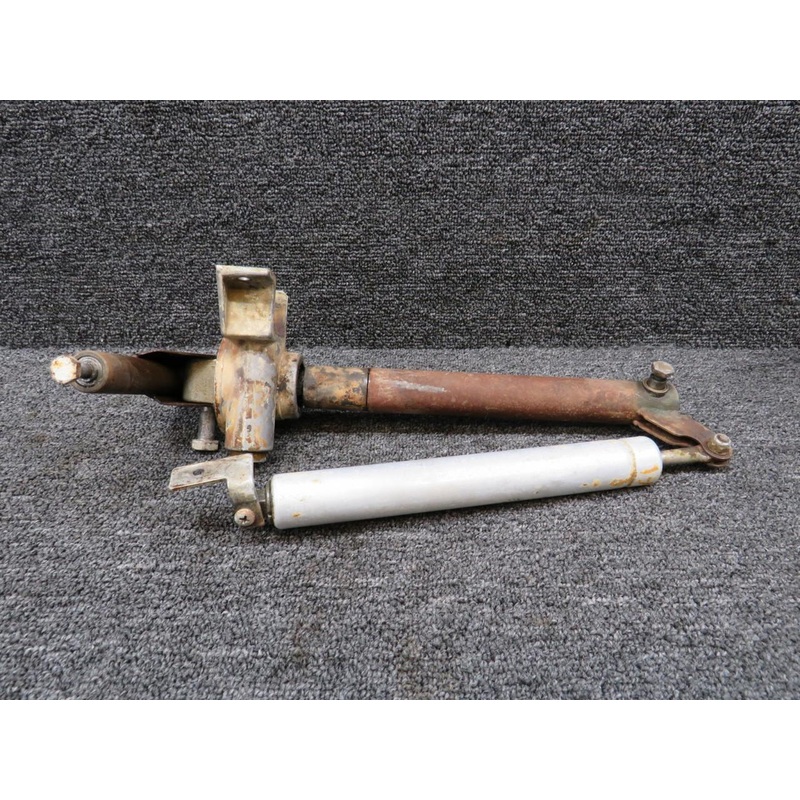 SK150-41 (Alt: C301002-0301) Cessna Flap Actuator Assembly (Minus Motor) (Worn)