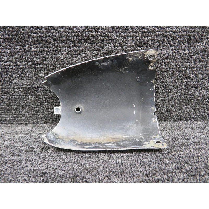 0523566-2 Cessna 152 Wing Light Shield RH (Minor Wear)