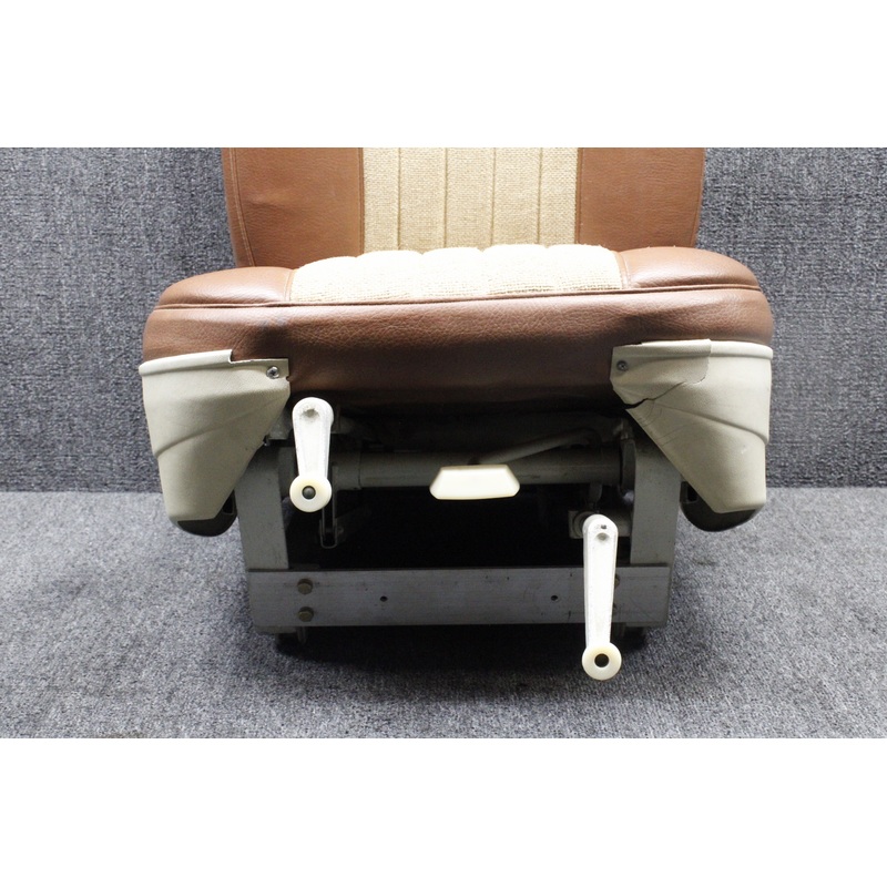 0515001-4 Cessna 177B Co-Pilot Infinite Adjust Seat (Rails: 10) (Cracked Trim)