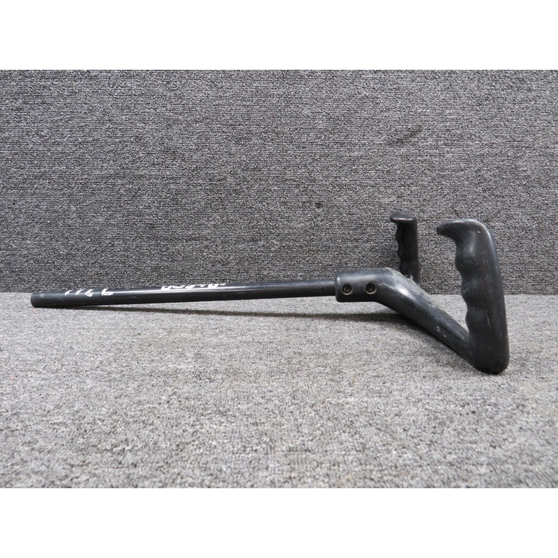0513260-4 Cessna 172L Control Wheel Assy (Minus Pad) (Length: 13.75) (Dia: 0.75)
