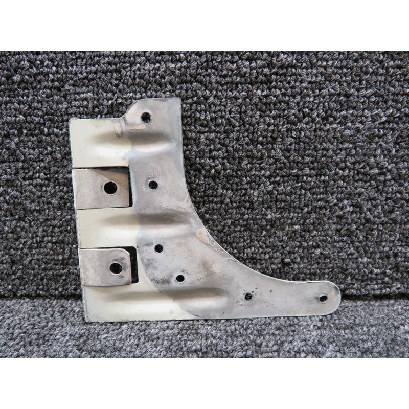 0411602-1 Cessna 150F Upper Door Hinge LH